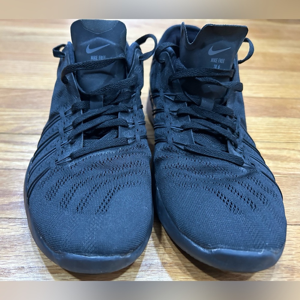 Nike Free TR6 Women’s Sneakers
